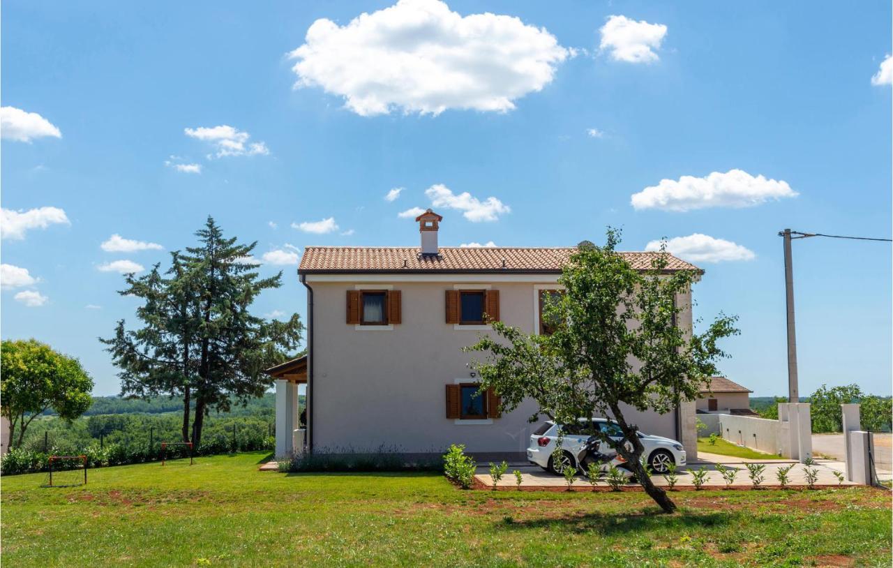 Stunning In Vizinada With 3 Bedrooms * Pula