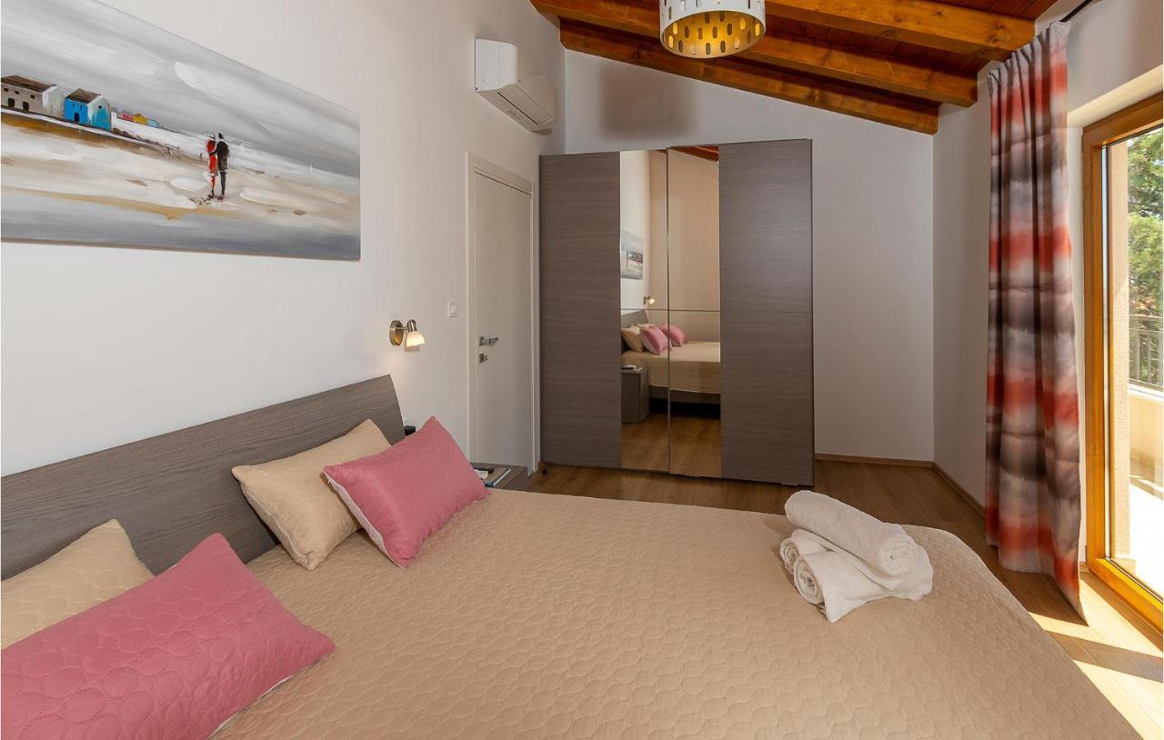 Stunning In Vizinada With 3 Bedrooms * Pula