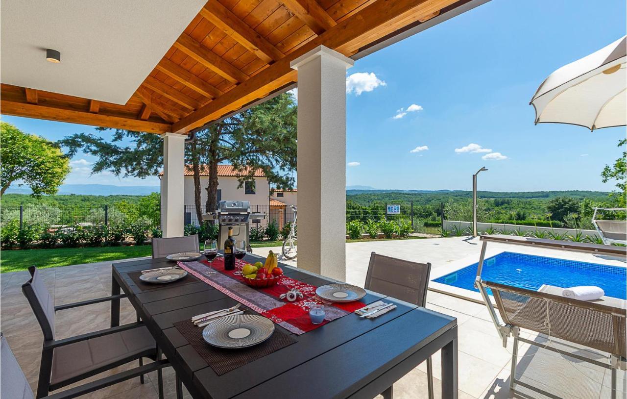 Stunning In Vizinada With 3 Bedrooms